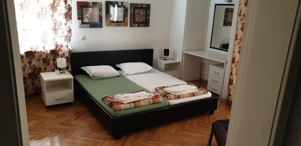 Risto Apartment 斯科普里 外观 照片
